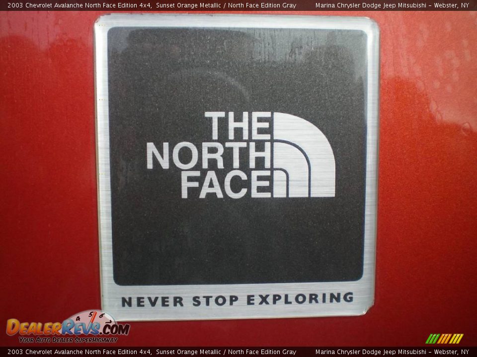 2003 Chevrolet Avalanche North Face Edition 4x4 Sunset Orange Metallic / North Face Edition Gray Photo #32