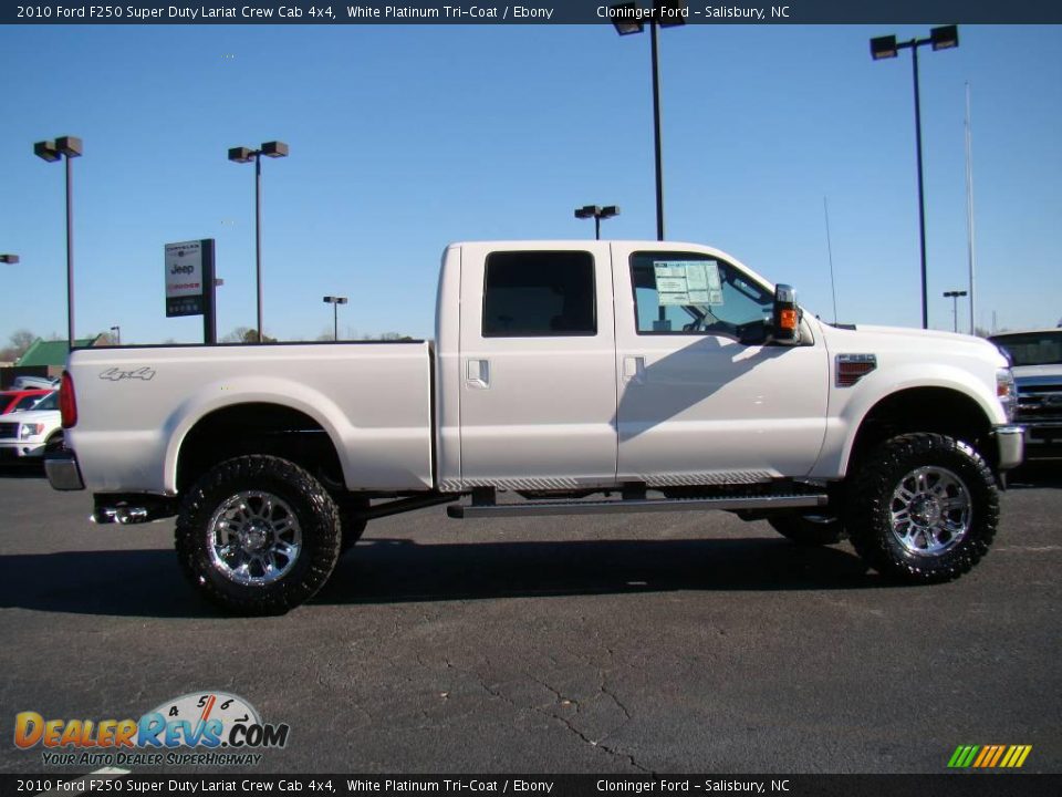 2010 Ford F250 Super Duty Lariat Crew Cab 4x4 White Platinum Tri-Coat / Ebony Photo #2