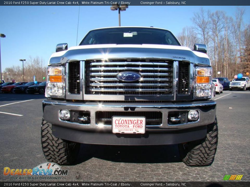 2010 Ford F250 Super Duty Lariat Crew Cab 4x4 White Platinum Tri-Coat / Ebony Photo #8