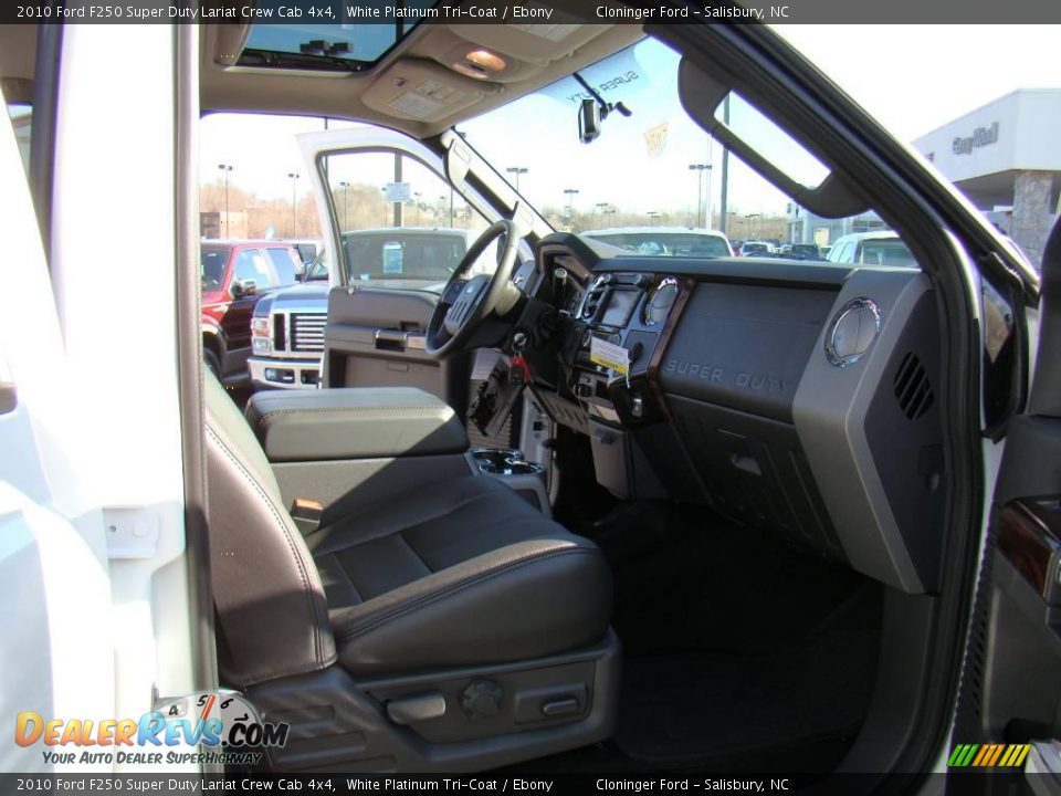 2010 Ford F250 Super Duty Lariat Crew Cab 4x4 White Platinum Tri-Coat / Ebony Photo #15