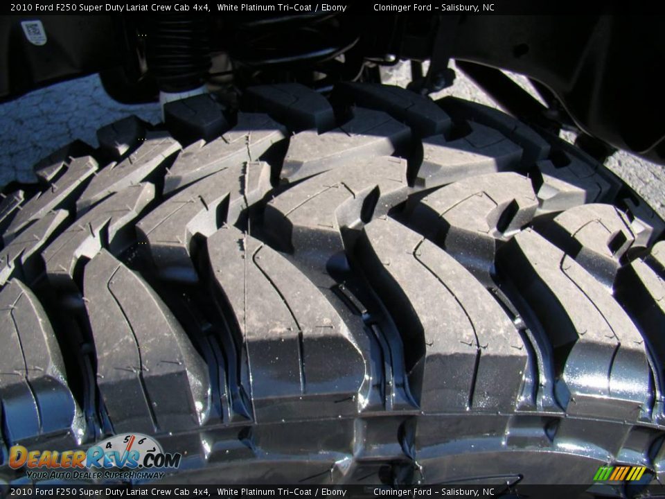 2010 Ford F250 Super Duty Lariat Crew Cab 4x4 White Platinum Tri-Coat / Ebony Photo #21