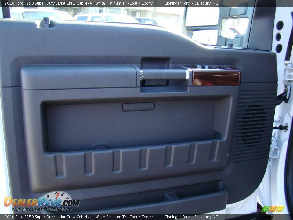 2010 Ford F250 Super Duty Lariat Crew Cab 4x4 White Platinum Tri-Coat / Ebony Photo #23