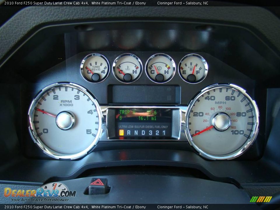 2010 Ford F250 Super Duty Lariat Crew Cab 4x4 White Platinum Tri-Coat / Ebony Photo #27