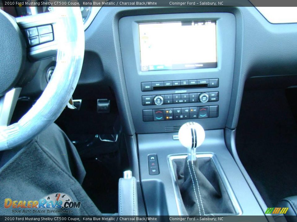 2010 Ford Mustang Shelby GT500 Coupe Kona Blue Metallic / Charcoal Black/White Photo #28