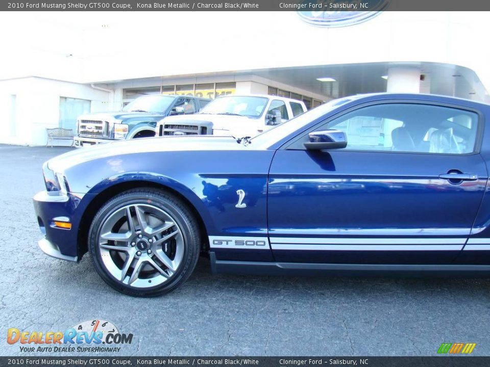 2010 Ford Mustang Shelby GT500 Coupe Kona Blue Metallic / Charcoal Black/White Photo #31