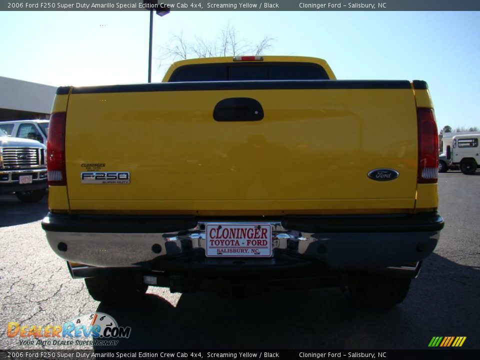 2006 Ford F250 Super Duty Amarillo Special Edition Crew Cab 4x4 Screaming Yellow / Black Photo #4