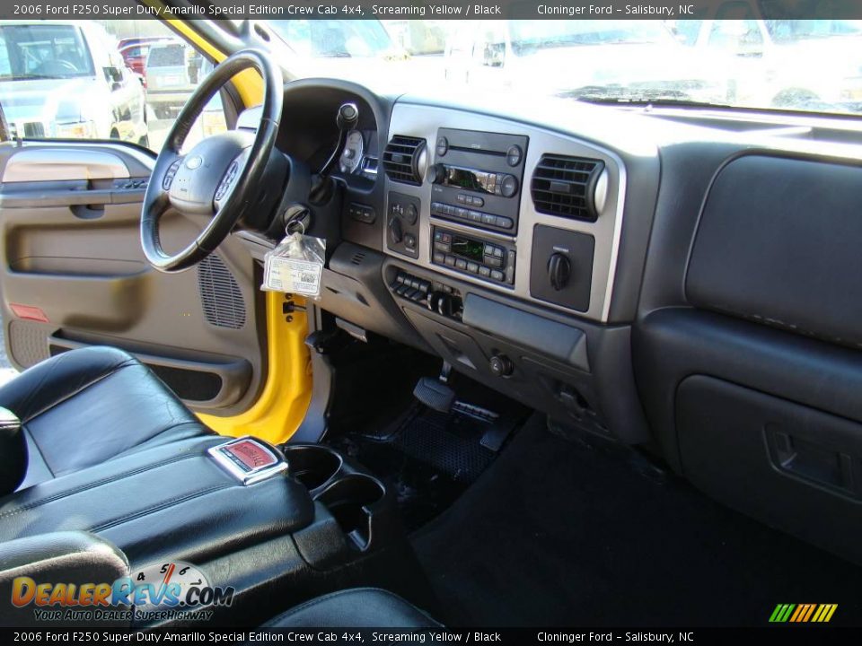 2006 Ford F250 Super Duty Amarillo Special Edition Crew Cab 4x4 Screaming Yellow / Black Photo #12