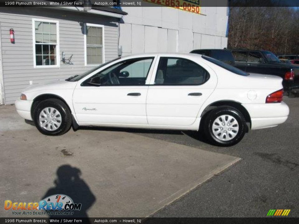 1998 Plymouth Breeze White / Silver Fern Photo #8
