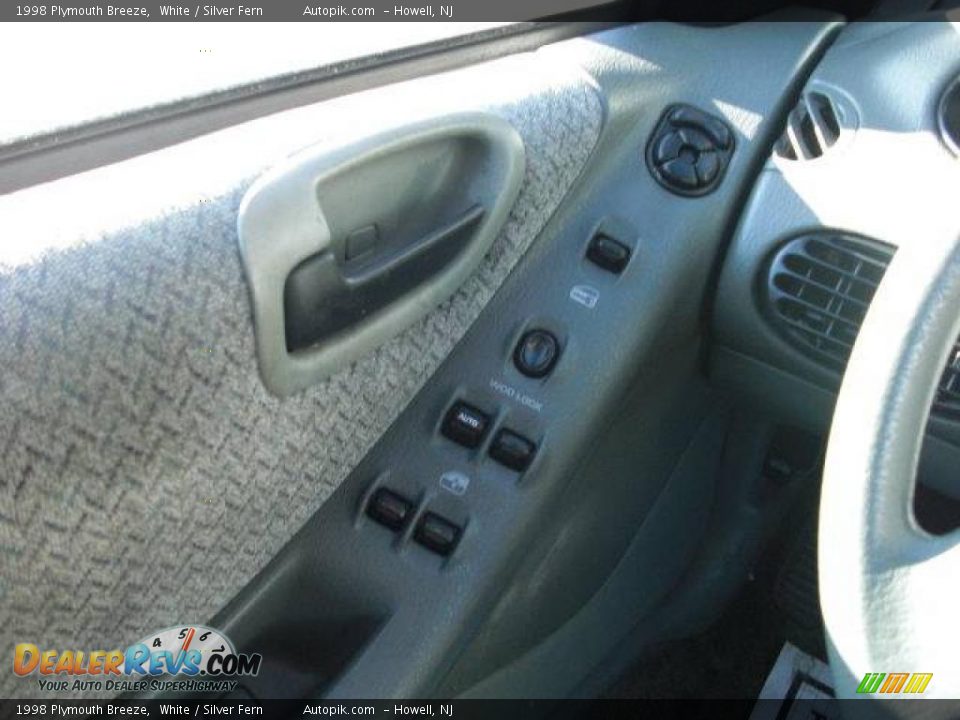 1998 Plymouth Breeze White / Silver Fern Photo #15