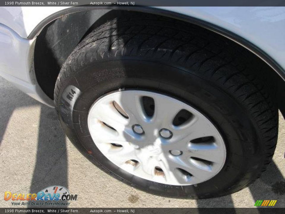 1998 Plymouth Breeze White / Silver Fern Photo #17