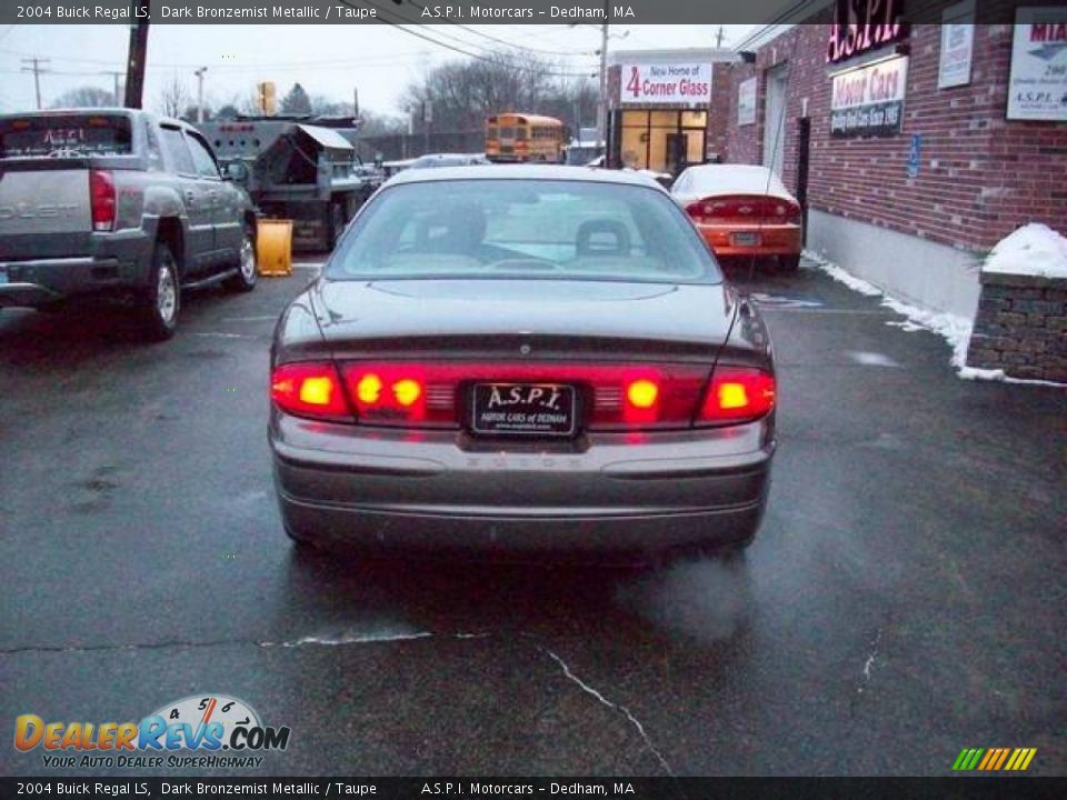 2004 Buick Regal LS Dark Bronzemist Metallic / Taupe Photo #5