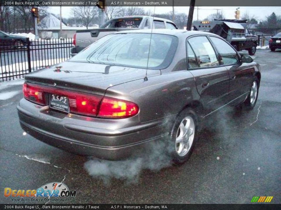 2004 Buick Regal LS Dark Bronzemist Metallic / Taupe Photo #6