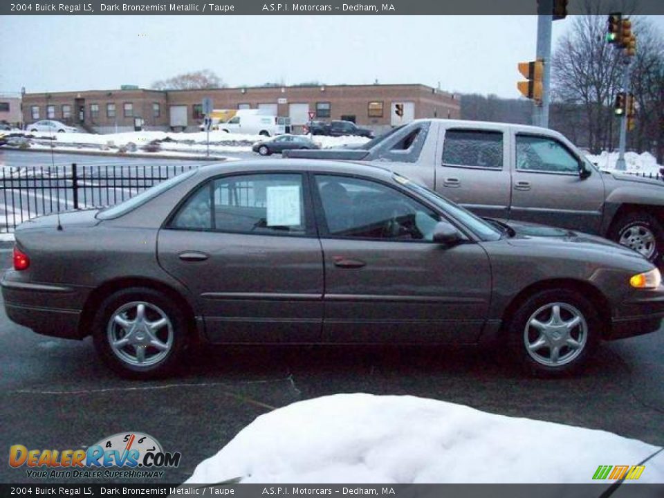 2004 Buick Regal LS Dark Bronzemist Metallic / Taupe Photo #7