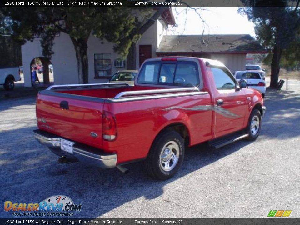 1998 Ford F150 XL Regular Cab Bright Red / Medium Graphite Photo #5