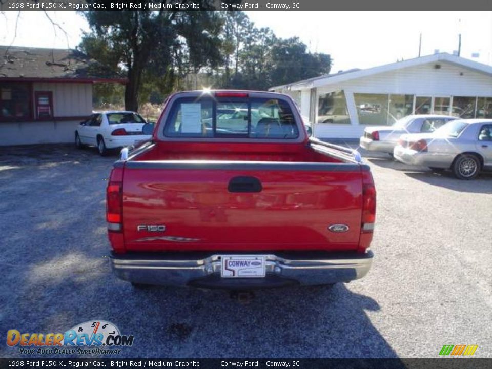 1998 Ford F150 XL Regular Cab Bright Red / Medium Graphite Photo #6