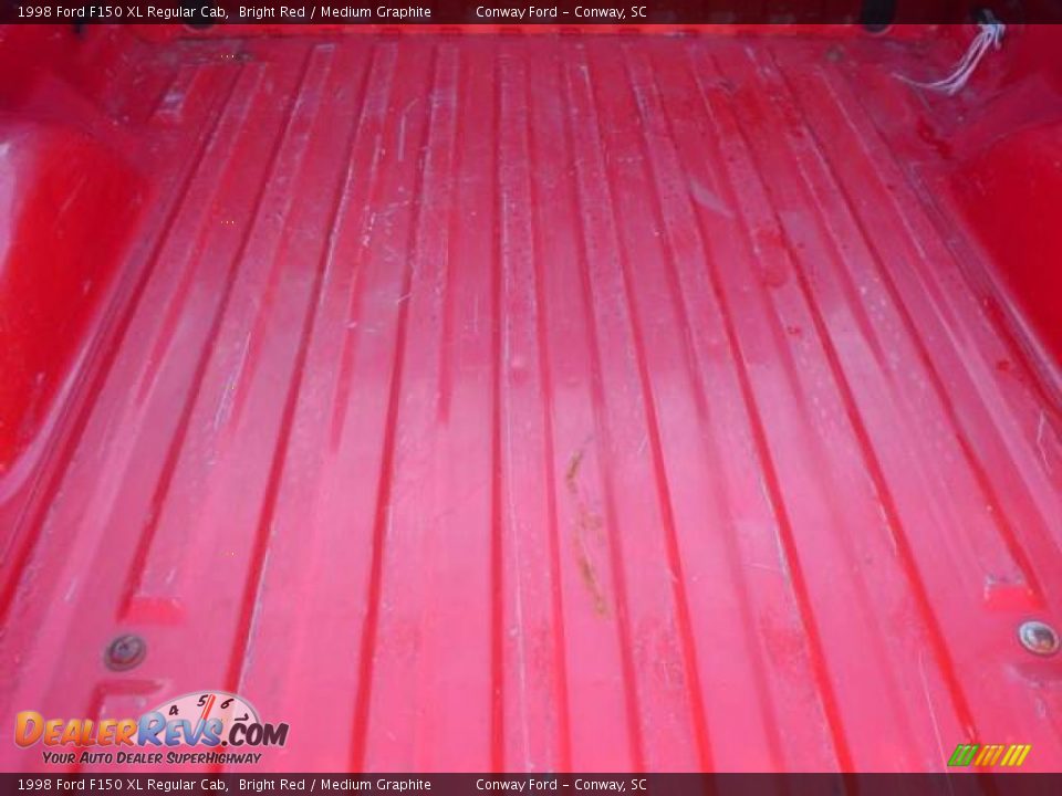 1998 Ford F150 XL Regular Cab Bright Red / Medium Graphite Photo #16