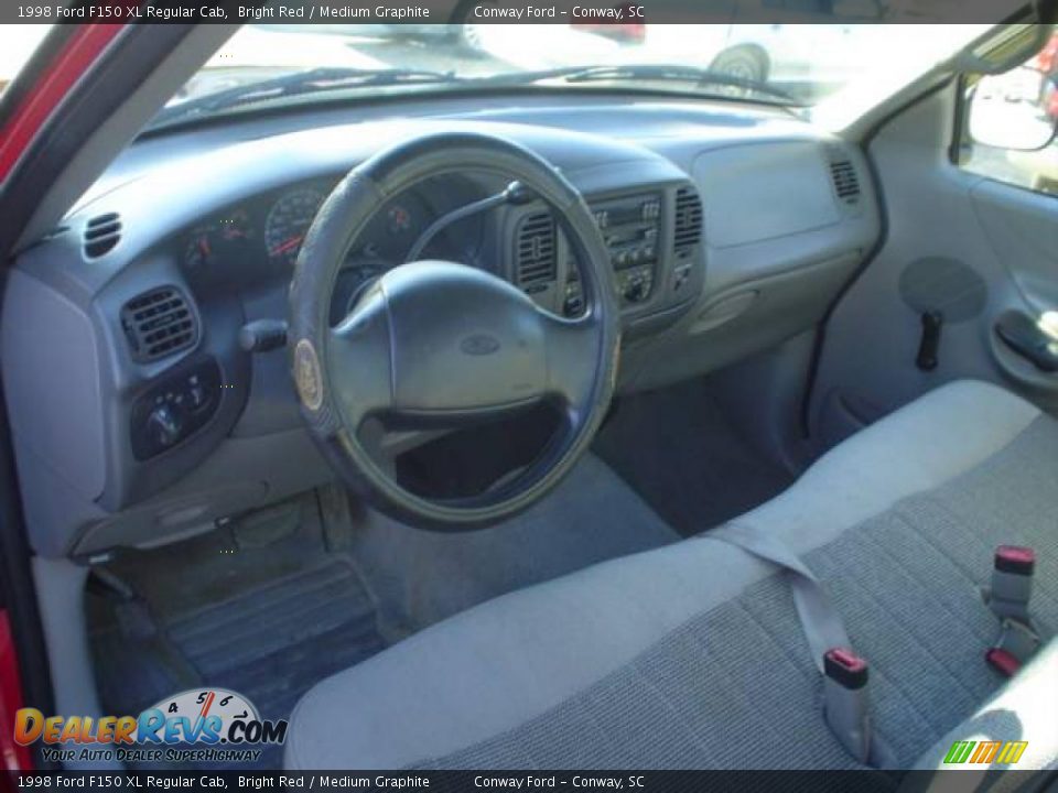1998 Ford F150 XL Regular Cab Bright Red / Medium Graphite Photo #21