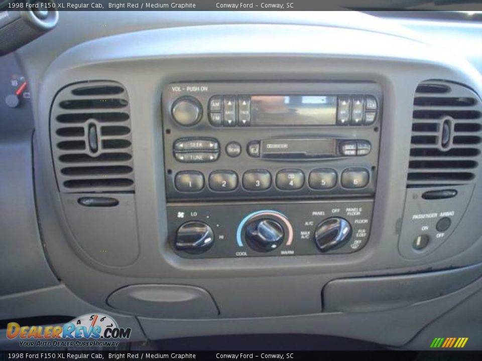 1998 Ford F150 XL Regular Cab Bright Red / Medium Graphite Photo #24
