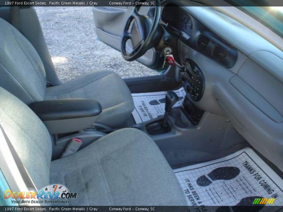 1997 Ford Escort Sedan Pacific Green Metallic / Gray Photo #16