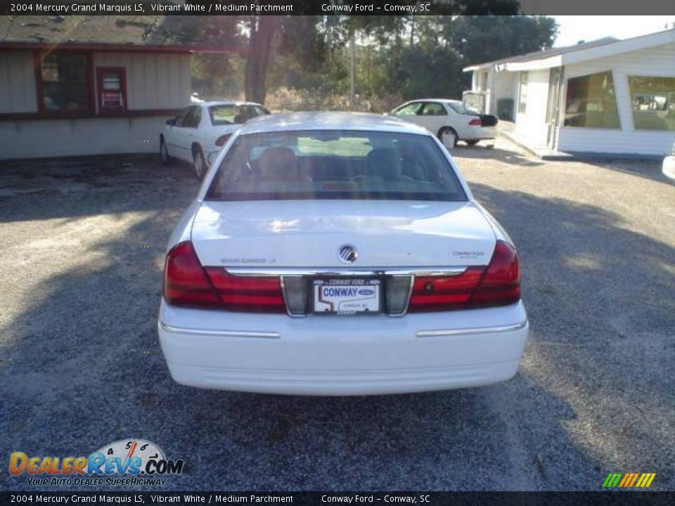 2004 Mercury Grand Marquis LS Vibrant White / Medium Parchment Photo #6