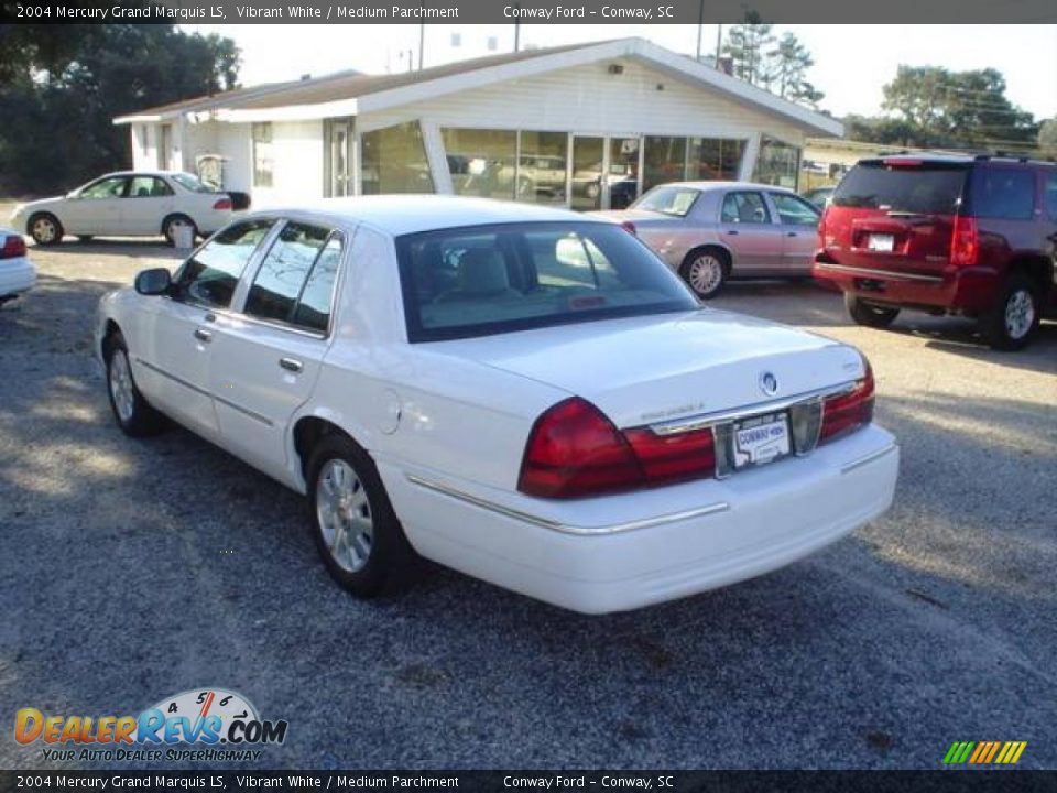 2004 Mercury Grand Marquis LS Vibrant White / Medium Parchment Photo #7