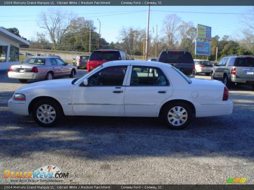 2004 Mercury Grand Marquis LS Vibrant White / Medium Parchment Photo #8