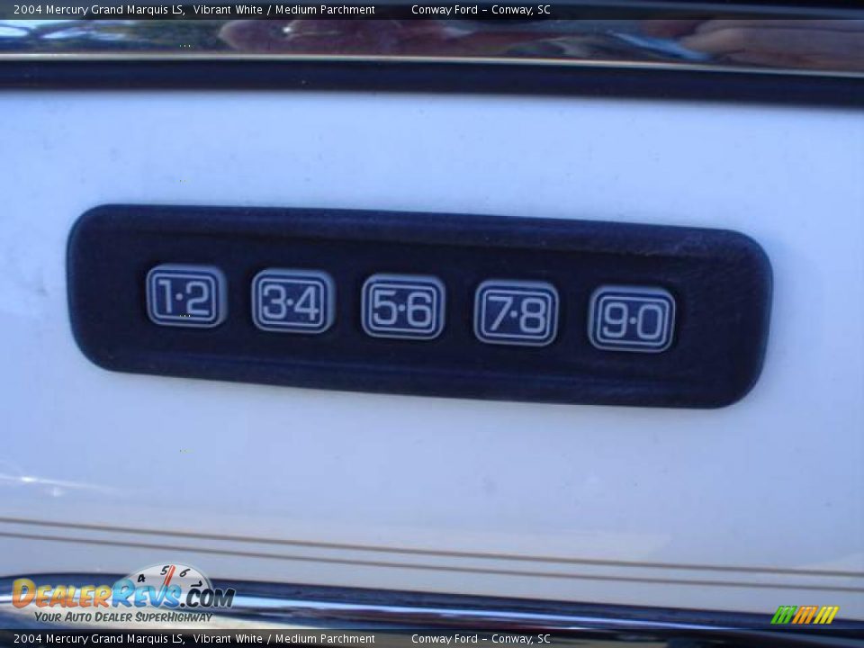 2004 Mercury Grand Marquis LS Vibrant White / Medium Parchment Photo #10
