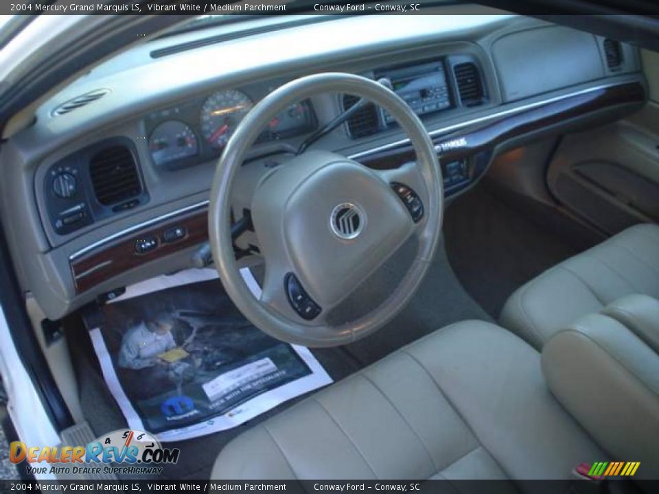 2004 Mercury Grand Marquis LS Vibrant White / Medium Parchment Photo #22