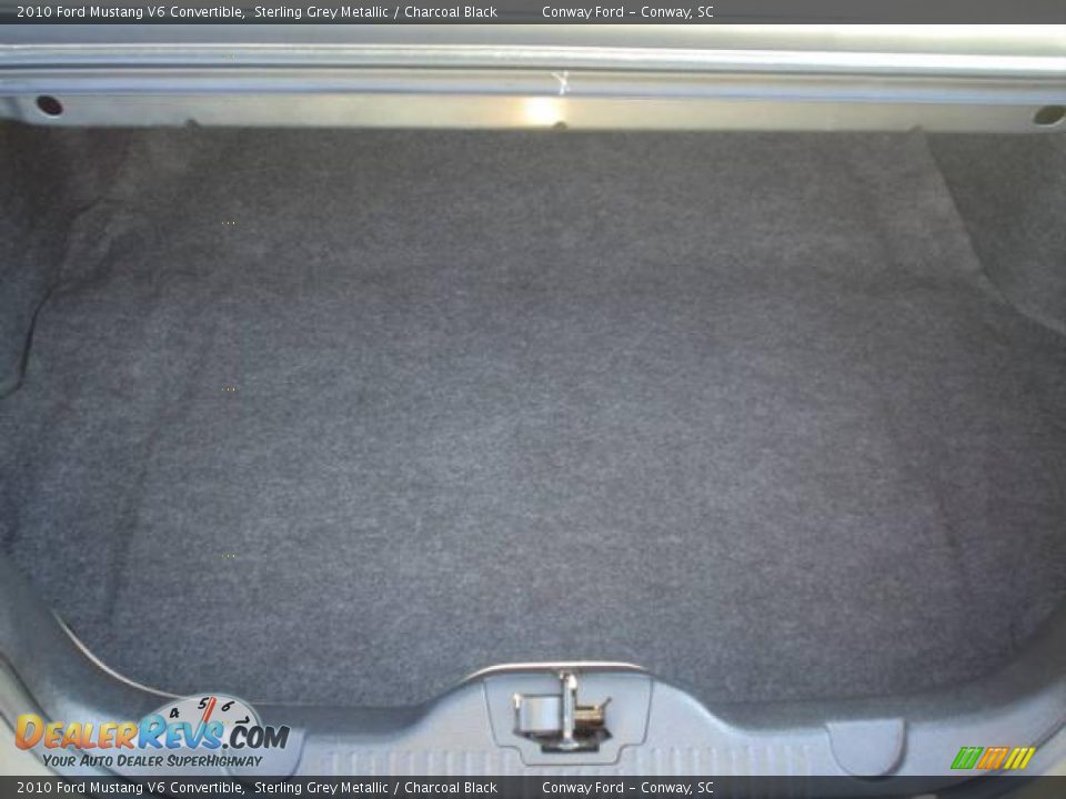 2010 Ford Mustang V6 Convertible Sterling Grey Metallic / Charcoal Black Photo #14