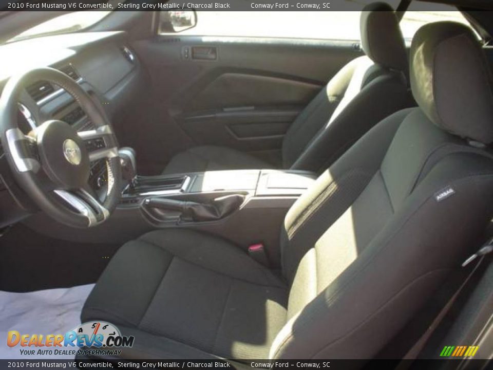 2010 Ford Mustang V6 Convertible Sterling Grey Metallic / Charcoal Black Photo #21