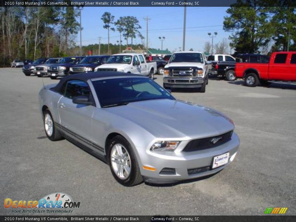 2010 Ford Mustang V6 Convertible Brilliant Silver Metallic / Charcoal Black Photo #3