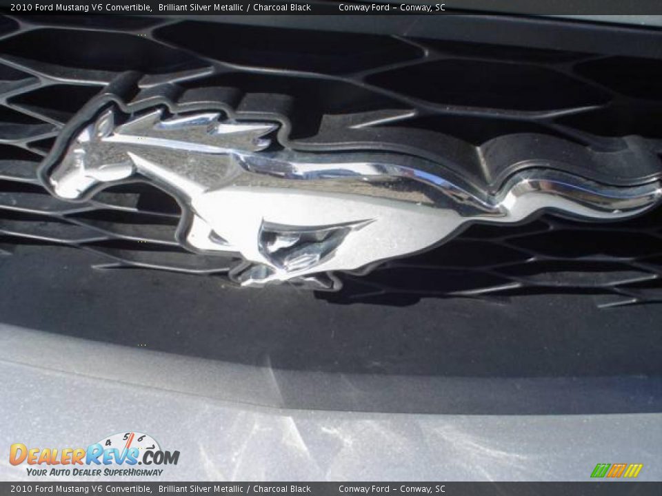 2010 Ford Mustang V6 Convertible Brilliant Silver Metallic / Charcoal Black Photo #12