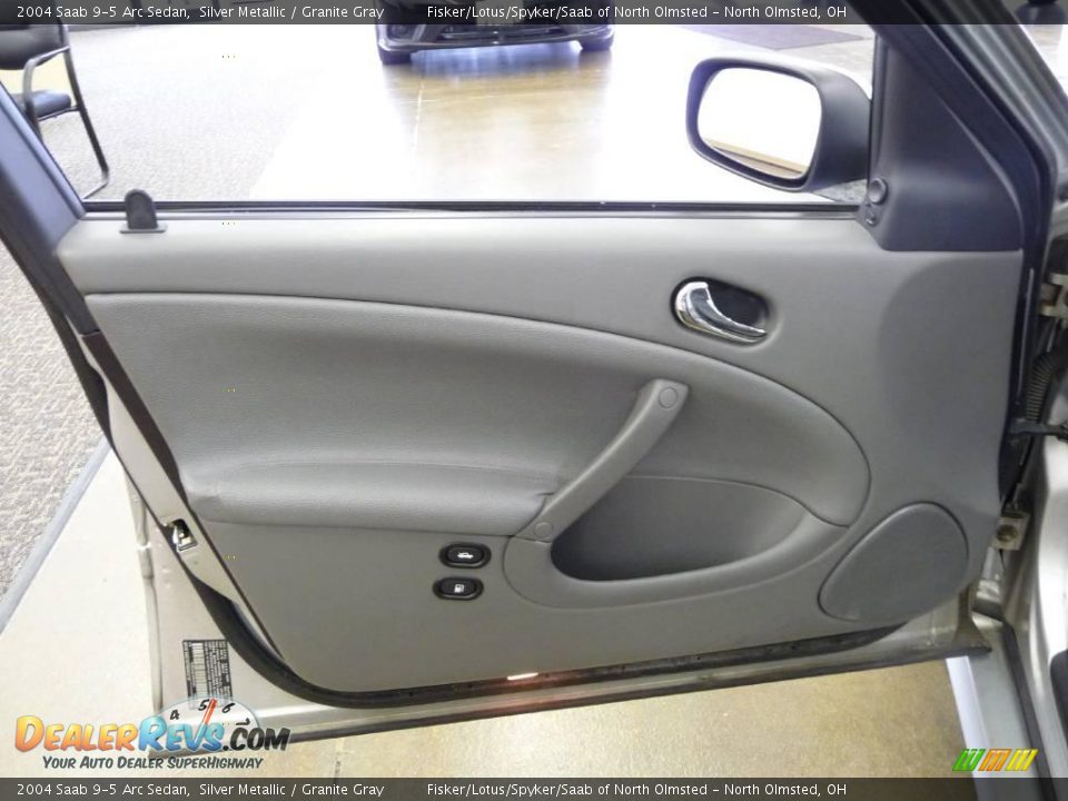2004 Saab 9-5 Arc Sedan Silver Metallic / Granite Gray Photo #6