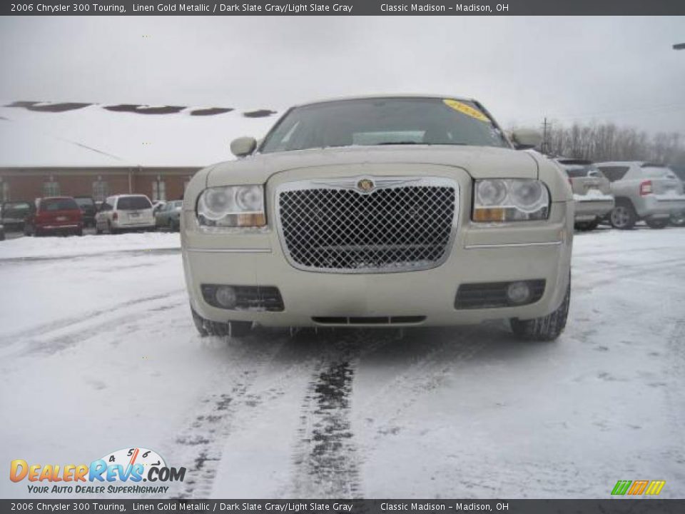 2006 Chrysler 300 Touring Linen Gold Metallic / Dark Slate Gray/Light Slate Gray Photo #2