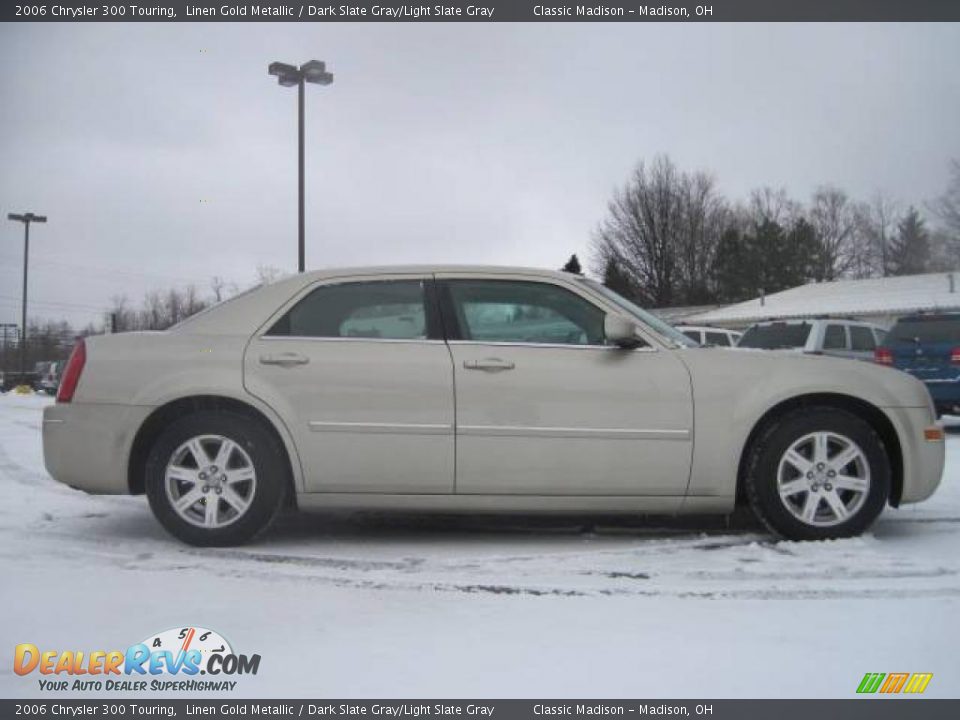 2006 Chrysler 300 Touring Linen Gold Metallic / Dark Slate Gray/Light Slate Gray Photo #4