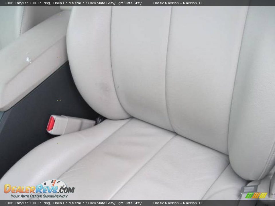 2006 Chrysler 300 Touring Linen Gold Metallic / Dark Slate Gray/Light Slate Gray Photo #14