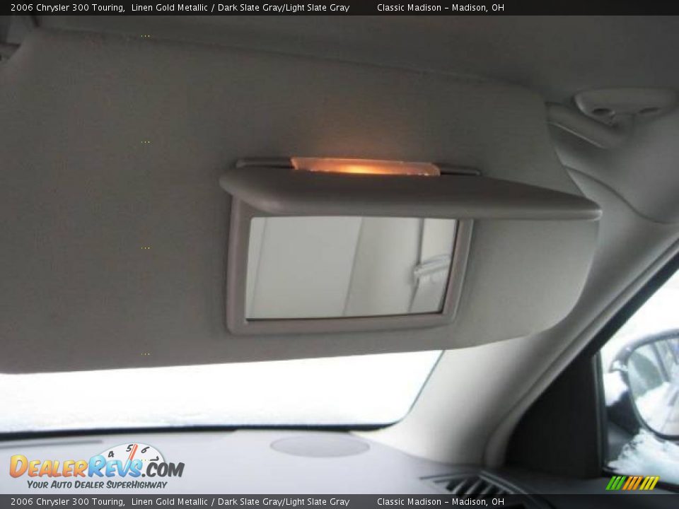 2006 Chrysler 300 Touring Linen Gold Metallic / Dark Slate Gray/Light Slate Gray Photo #23