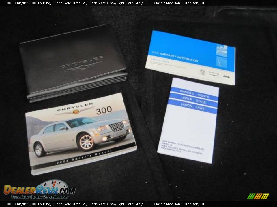 2006 Chrysler 300 Touring Linen Gold Metallic / Dark Slate Gray/Light Slate Gray Photo #35