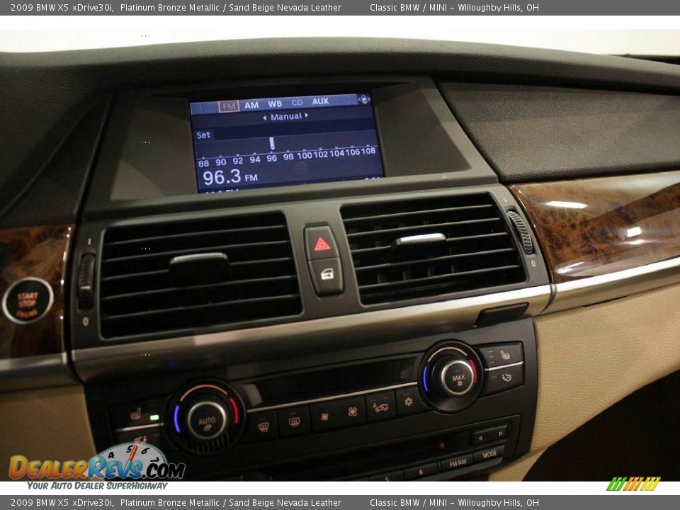 2009 BMW X5 xDrive30i Platinum Bronze Metallic / Sand Beige Nevada Leather Photo #17