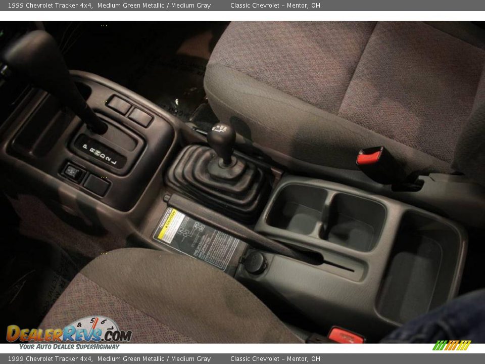 1999 Chevrolet Tracker 4x4 Medium Green Metallic / Medium Gray Photo #13