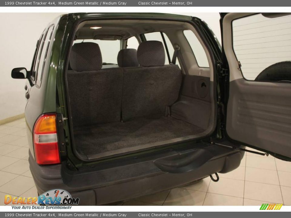 1999 Chevrolet Tracker 4x4 Medium Green Metallic / Medium Gray Photo #17
