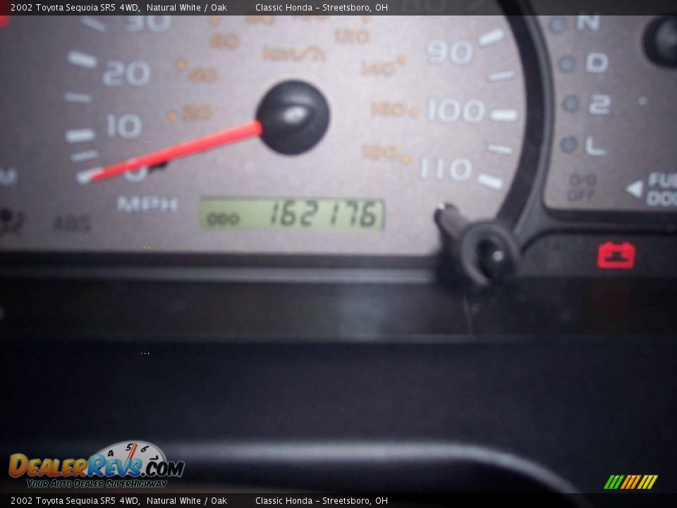 2002 Toyota Sequoia SR5 4WD Natural White / Oak Photo #16