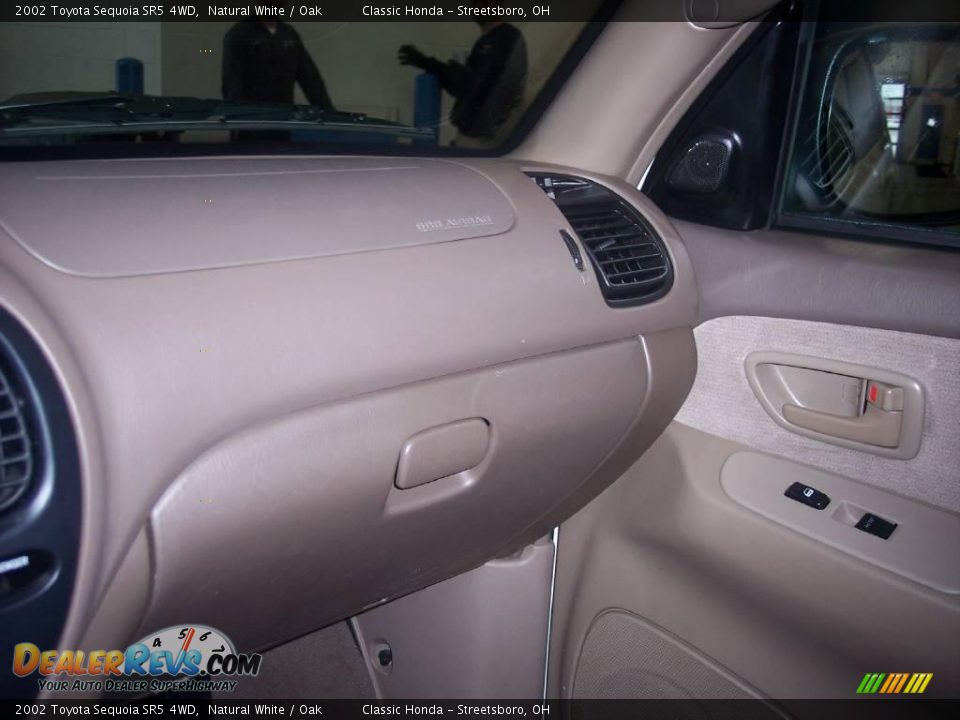 2002 Toyota Sequoia SR5 4WD Natural White / Oak Photo #18