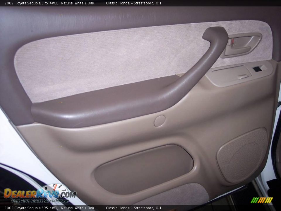 2002 Toyota Sequoia SR5 4WD Natural White / Oak Photo #19