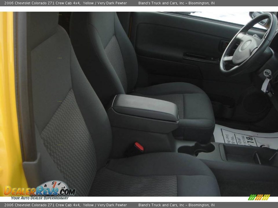 2006 Chevrolet Colorado Z71 Crew Cab 4x4 Yellow / Very Dark Pewter Photo #5