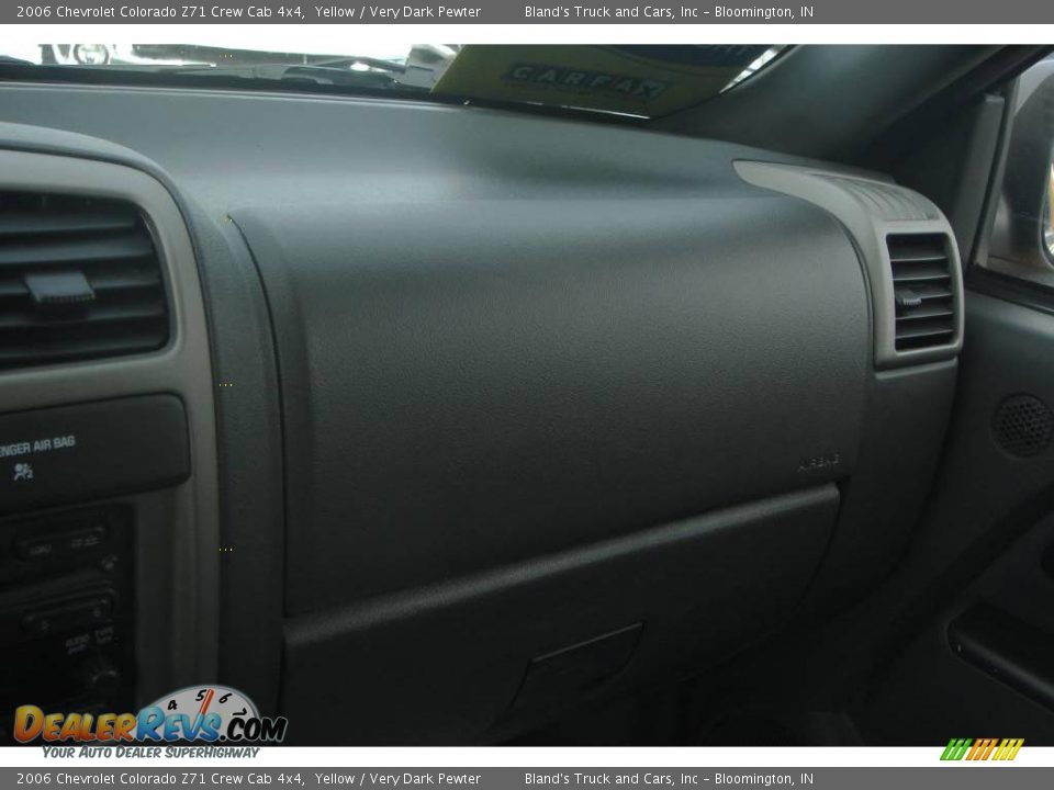 2006 Chevrolet Colorado Z71 Crew Cab 4x4 Yellow / Very Dark Pewter Photo #32