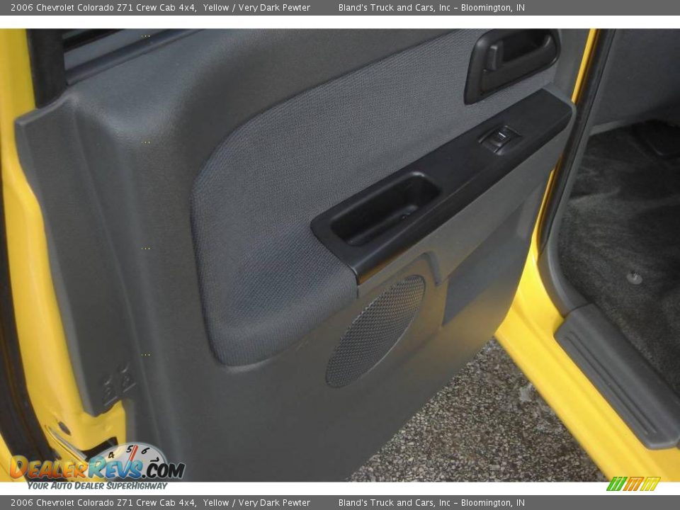 2006 Chevrolet Colorado Z71 Crew Cab 4x4 Yellow / Very Dark Pewter Photo #34