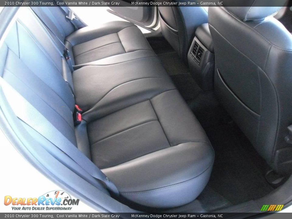 2010 Chrysler 300 Touring Cool Vanilla White / Dark Slate Gray Photo #14