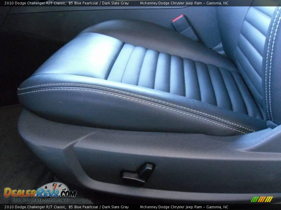 2010 Dodge Challenger R/T Classic B5 Blue Pearlcoat / Dark Slate Gray Photo #9