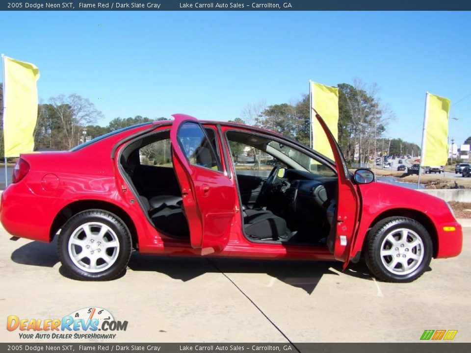 2005 Dodge Neon SXT Flame Red / Dark Slate Gray Photo #5